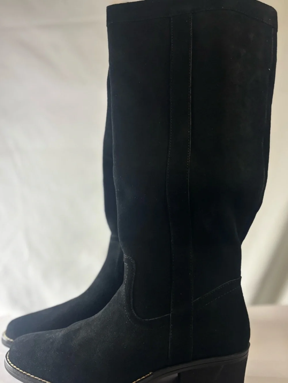 White Mountain Altitude Women’s Suede Tall Shaft Boots size 7.5